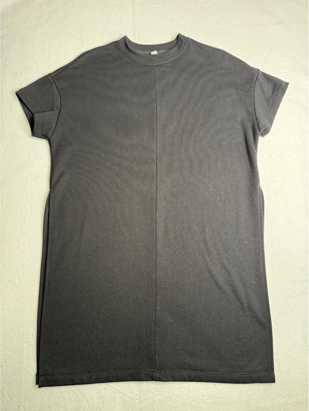 Athleta Women’s XS Petite Black Short Sleeve Tunic Top Center Seam